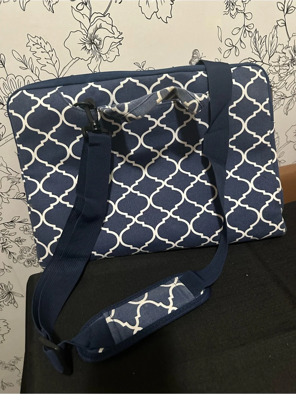 Source Unknown Navy and White Lattice Laptop Bag